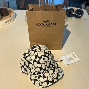 COACH Signature Baseball Hat XS/S - BRAND NEW